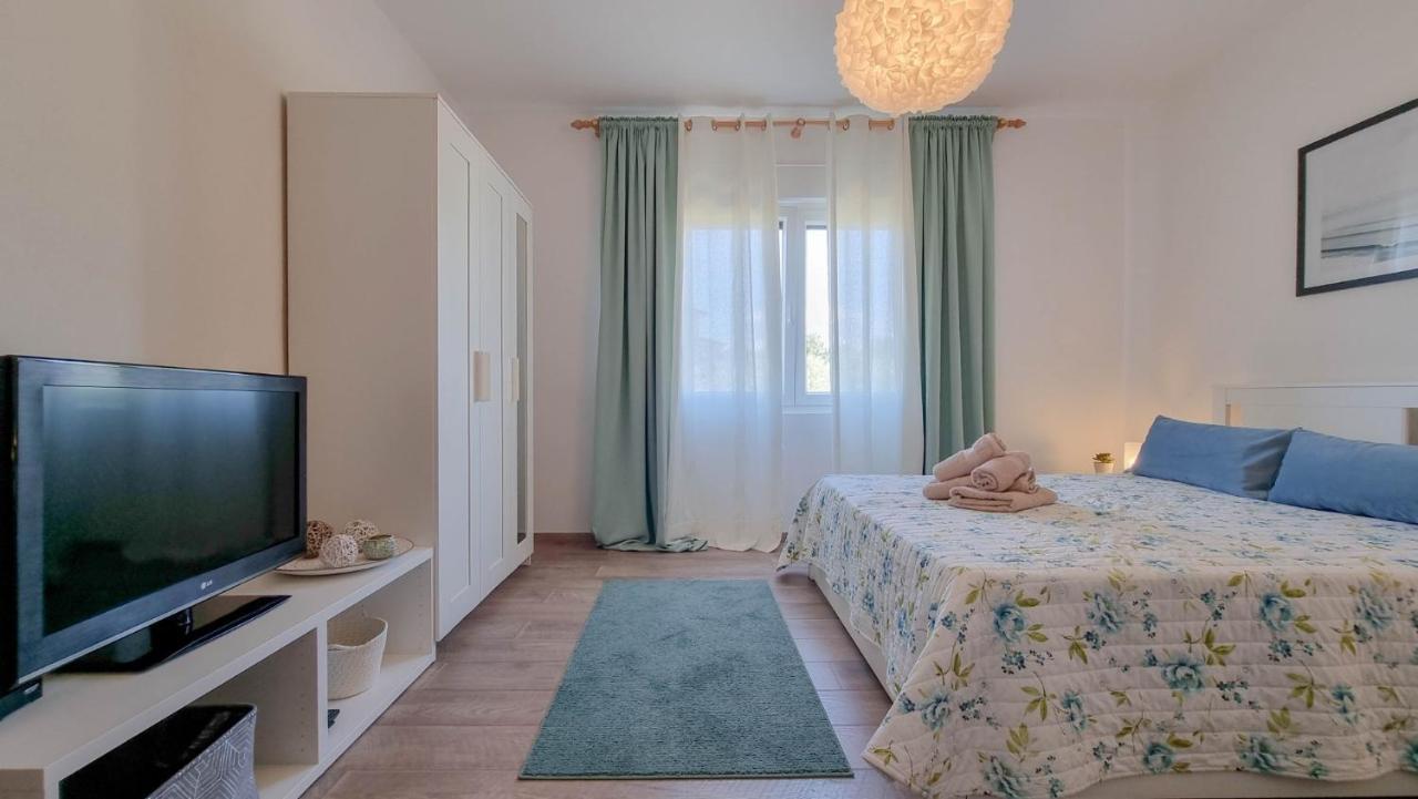 Ester Novigrad  Ngoại thất bức ảnh